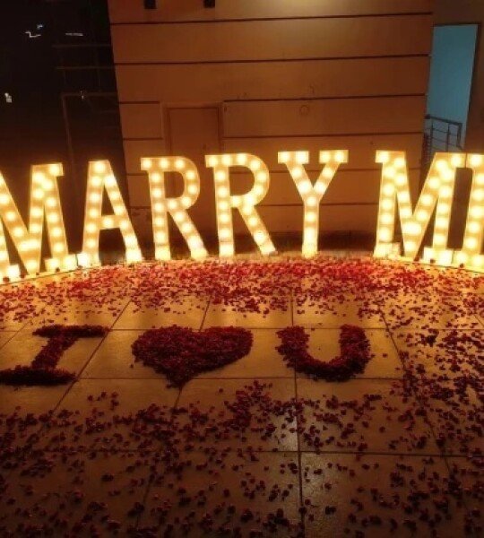 Marry Me Stand Light Decor